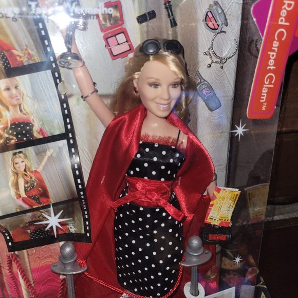 Barbie as Hillary Duff 2006, Red Carpet Glam! - Picture 4 of 17